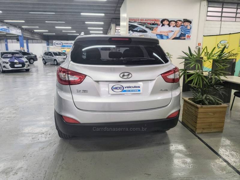 HYUNDAI - IX35 - 2015/2016 - Prata - R$ 78.900,00