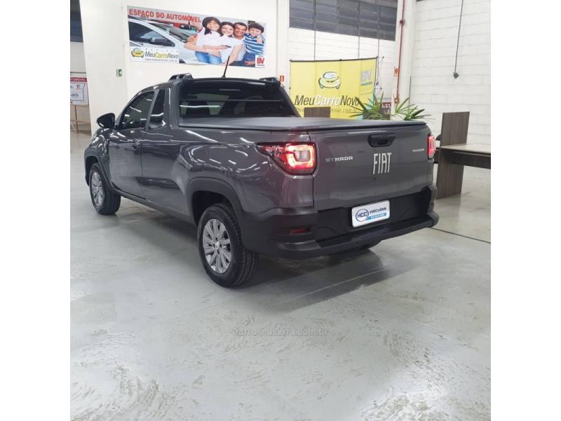 FIAT - STRADA - 2023/2023 - Cinza - R$ 87.900,00