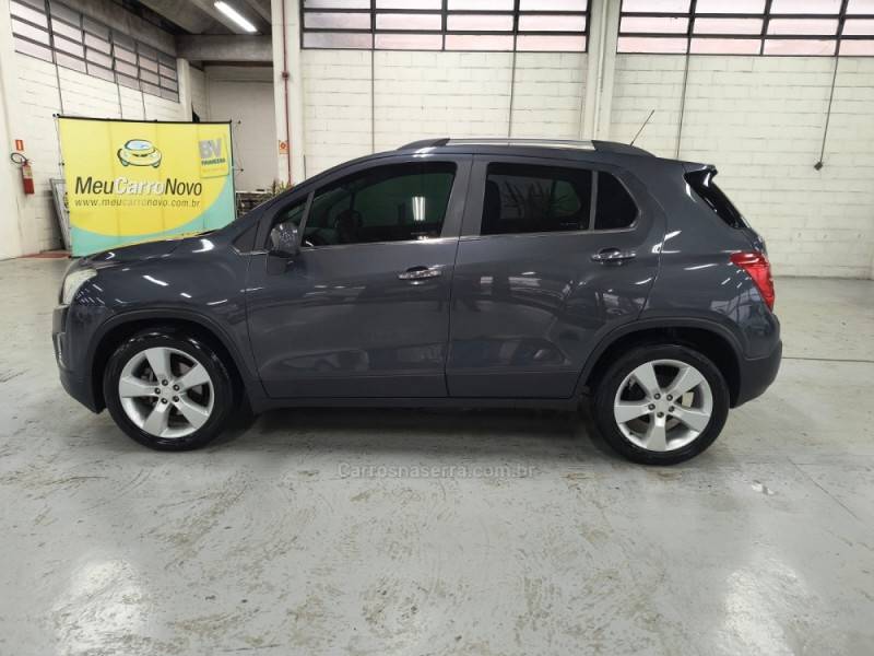 CHEVROLET - TRACKER - 2014/2014 - Cinza - R$ 68.900,00