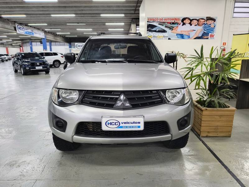 MITSUBISHI - L200 TRITON - 2012/2013 - Prata - R$ 95.900,00