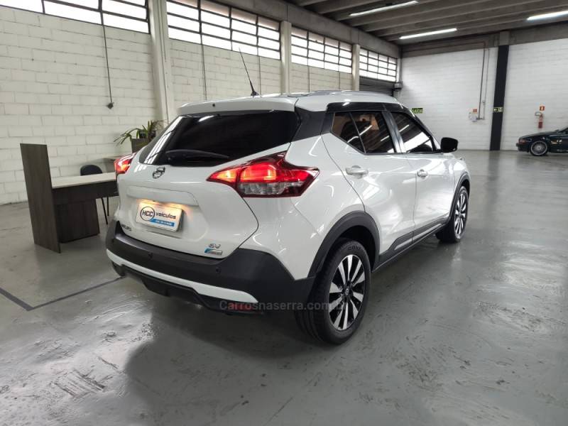 NISSAN - KICKS - 2018/2018 - Branca - R$ 84.900,00