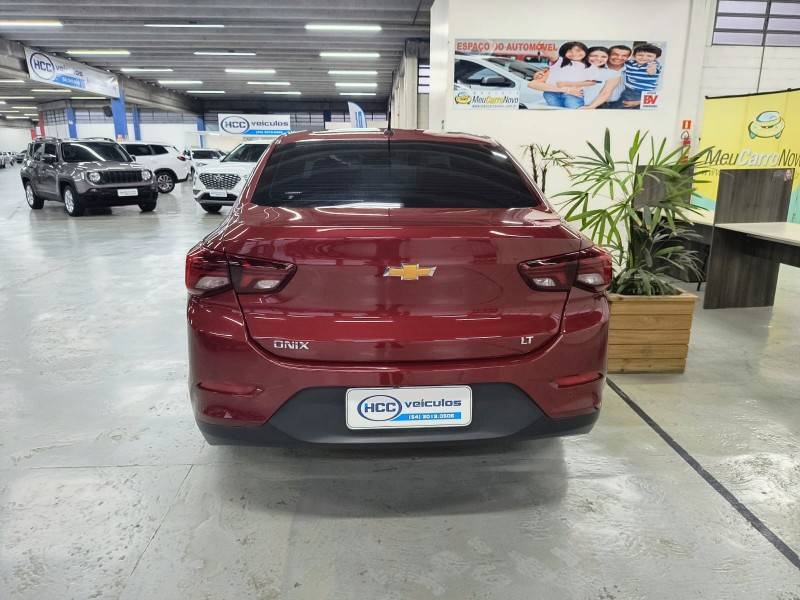 CHEVROLET - ONIX - 2020/2020 - Vermelha - R$ 64.900,00