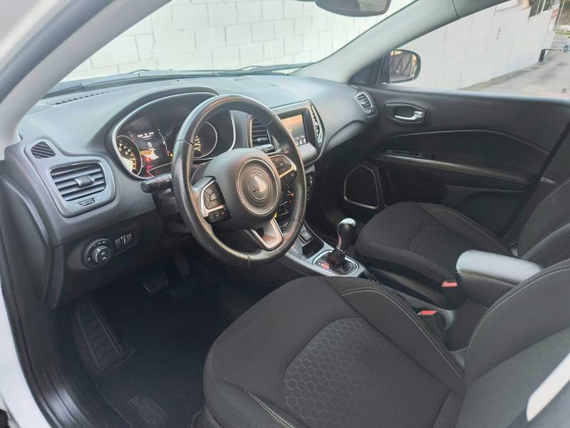 JEEP - COMPASS - 2017/2018 - Branca - R$ 96.900,00