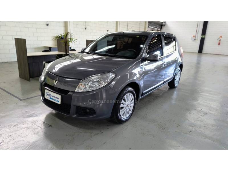 RENAULT - SANDERO - 2012/2012 - Cinza - R$ 32.900,00