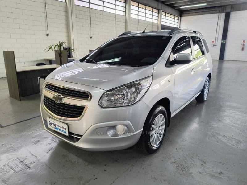 CHEVROLET - SPIN - 2013/2014 - Prata - R$ 49.900,00