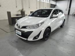 TOYOTA - YARIS - 2019/2020 - Branca - R$ 82.900,00