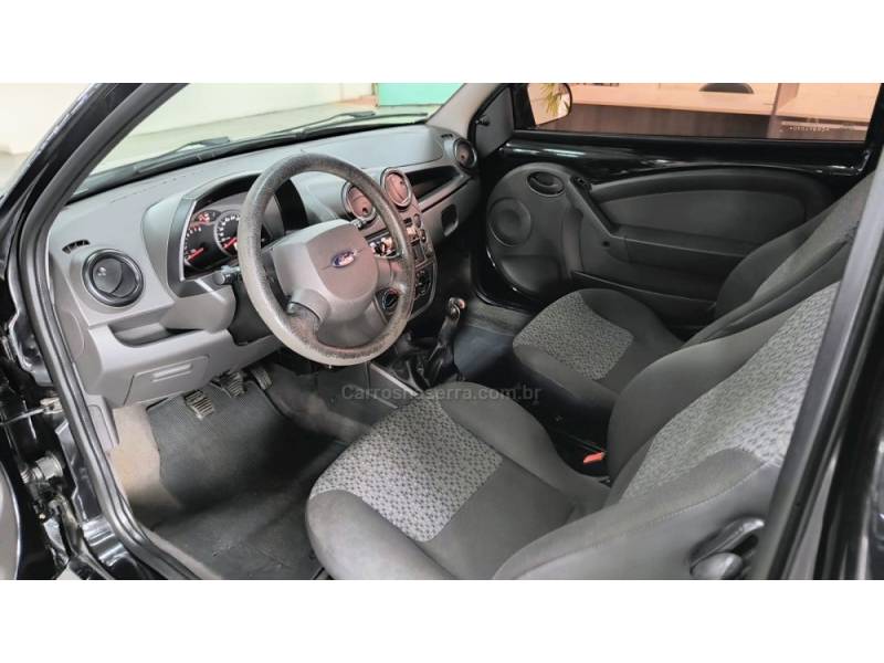 FORD - KA - 2011/2012 - Preta - R$ 22.900,00