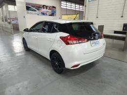 TOYOTA - YARIS - 2019/2020 - Branca - R$ 82.900,00