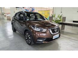 NISSAN - KICKS - 2017/2018 - Marrom - R$ 86.900,00