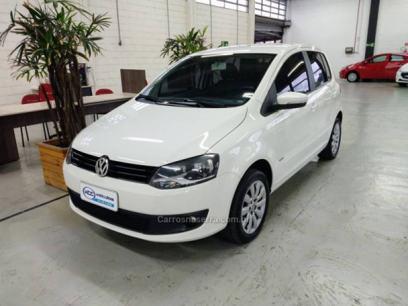 VOLKSWAGEN - FOX - 2012/2013 - Branca - R$ 36.900,00