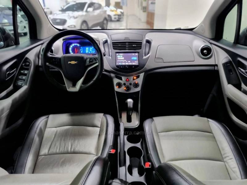 CHEVROLET - TRACKER - 2014/2014 - Cinza - R$ 68.900,00