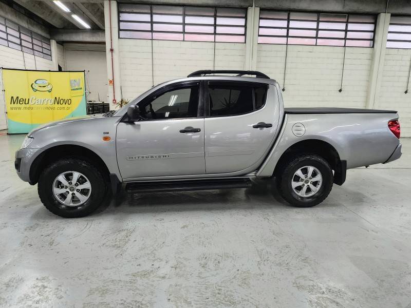 MITSUBISHI - L200 TRITON - 2012/2013 - Prata - R$ 95.900,00